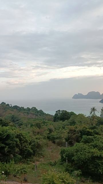Обзорная площадка 3, остров Пхи-Пхи, Таиланд 2025 (View Point 3, Phi-Phi Island, Thailand 2025)