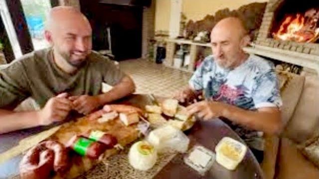 А мы снова рассказываем вам, друзья о ПРАВИЛЬНЫХ ПРОДУКТАХ от Олега Зубкова, которые делают в Крыму!