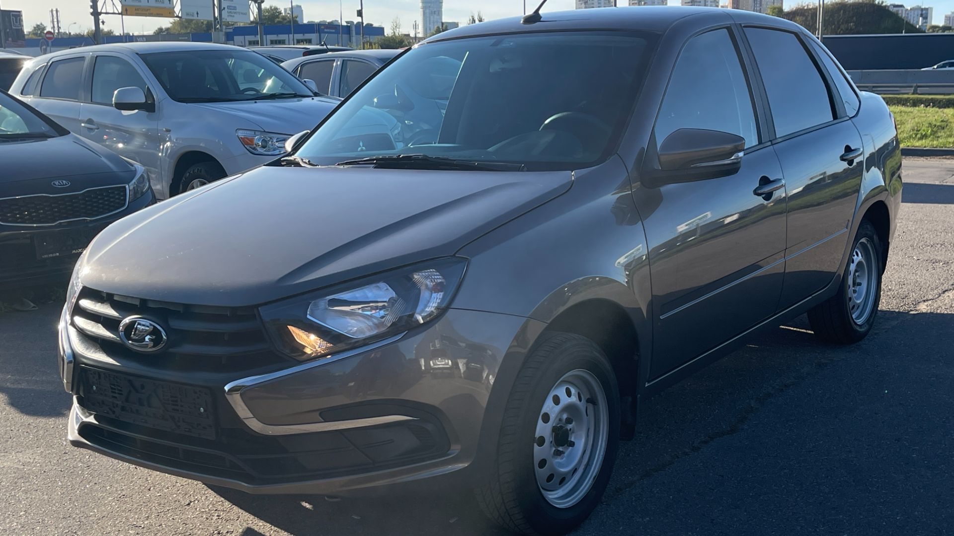 LADA GRANTA (2024)
