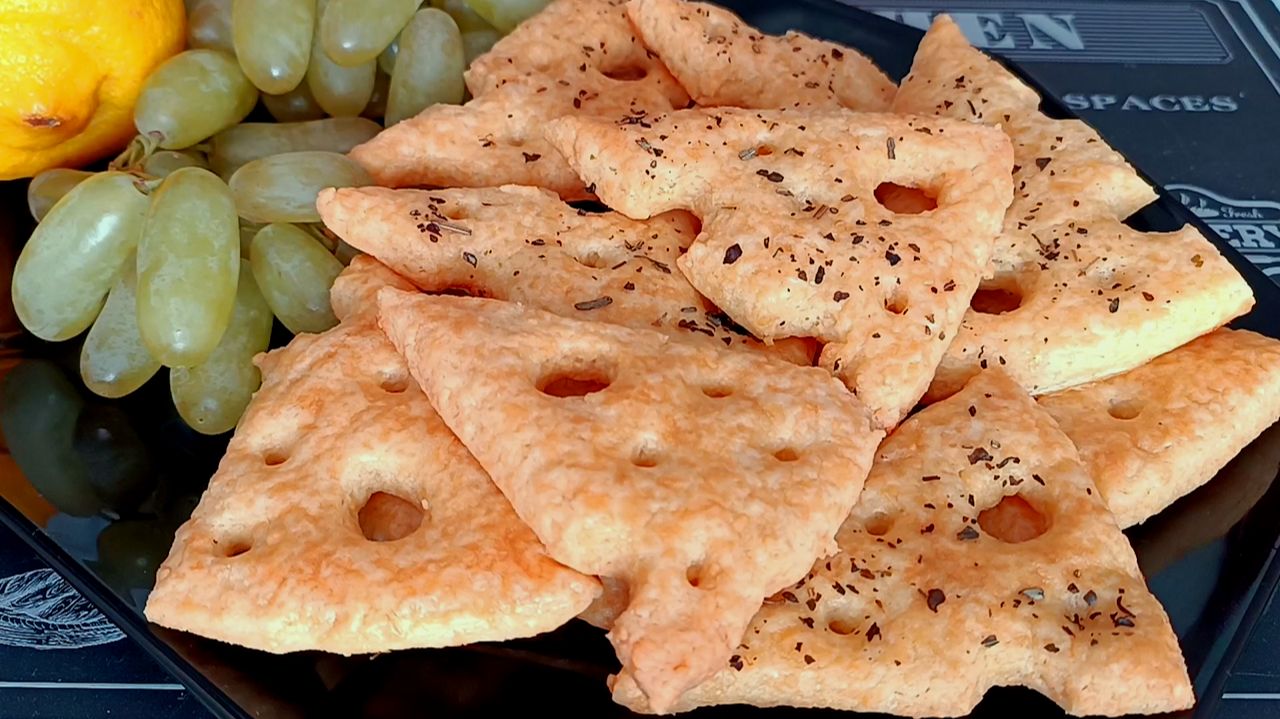 📌 Пикантное сырное печенье - просто и вкусно