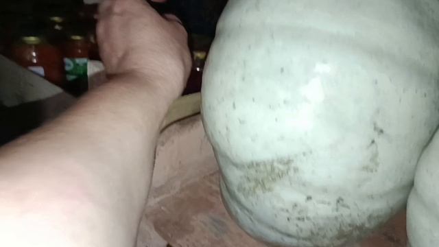 В ПОГРЕБЕ ПОСТАВИЛА ПОЛКИ, УБРАЛА ТЫКВЫ/КУПИЛИ НОВЫЕ ПОЛКИ ДЛЯ ОБУВИ.