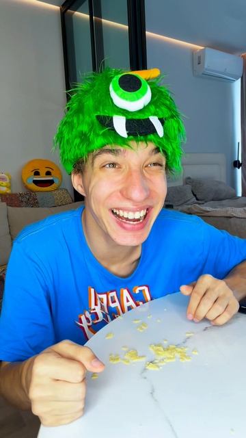Китайка и Пылесос😂😆
