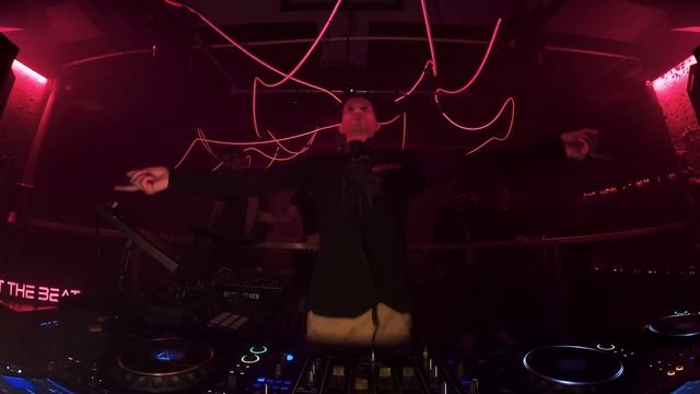Выступления DJs