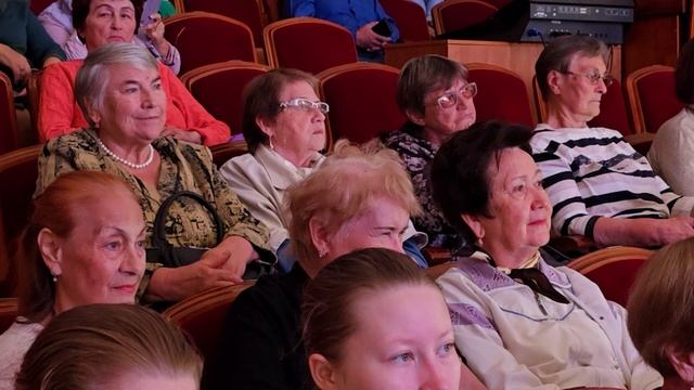 В Каменске-Уральском прошел фестиваль-конкурс  «Осеннее очарование».  Панорама 22.09.26
