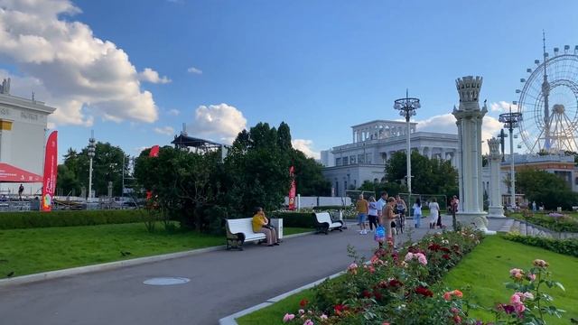 Вечерняя прогулка по ВДНХ 🌆 Огни красивые образы и романтика