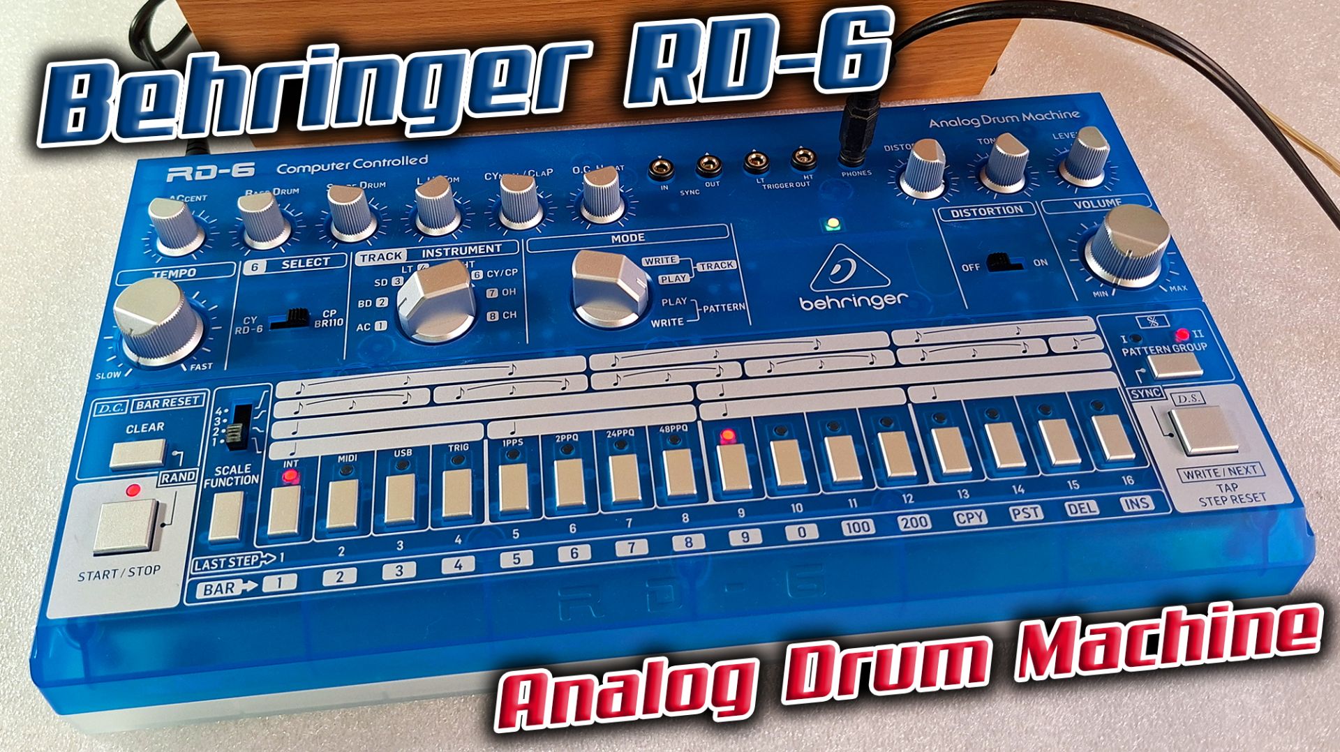 Behringer RD-6 — это аналоговая драм-машина, которая создана как клон легендарной Roland TR-606.