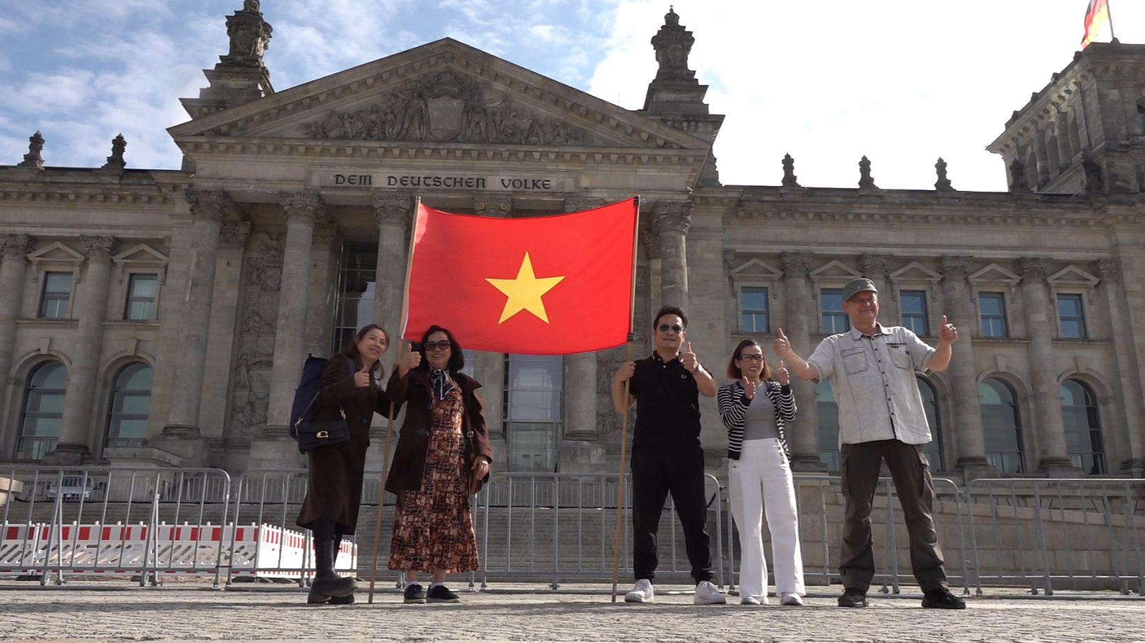 Deutsch-vietnamesische Freundschaft - Neue DDR - Berlin 12.09.2026 ❤️