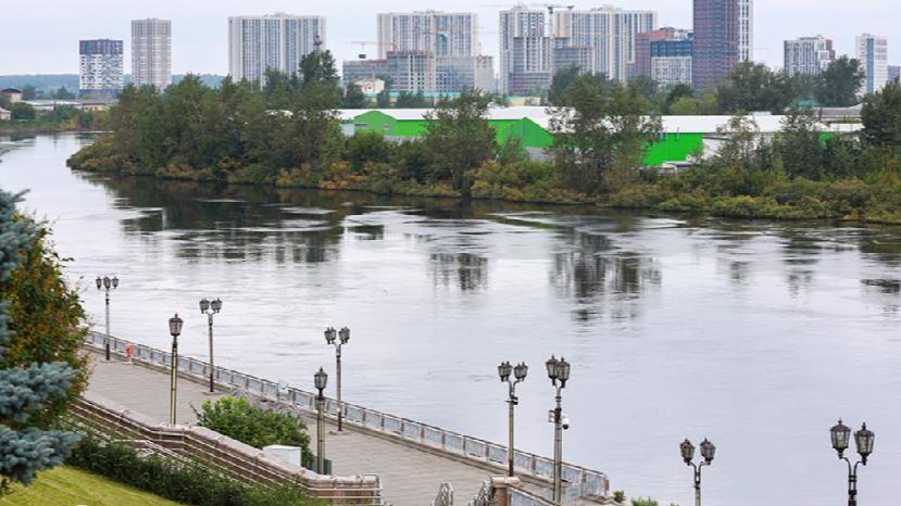 Уровень воды в реке Тура в Тюмени снизился на метр за неделю