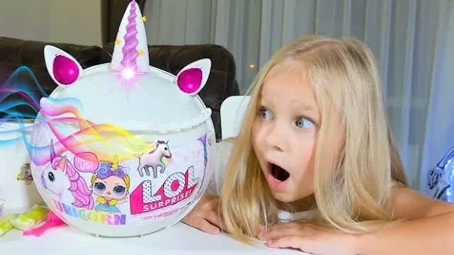 Шар ЕДИНОРОГ  с сюрпризом ЛОЛ ! Алиса играет с Пупси СЛАЙМ игрушка