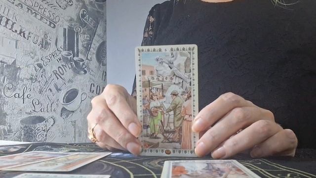 Что он может скоро сообщить вам? Расклад Таро