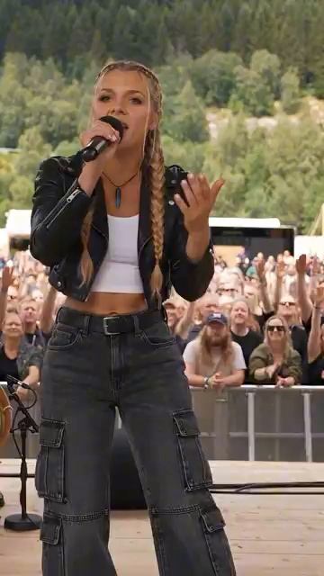 FREYVRA 🔥 Old Norse Hits Different 🥁Epic Viking Nordic Music