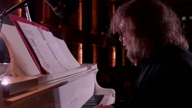 La Moneta & Alexey Starodubtsev - El Garrotin Para Una Estrella De Mar