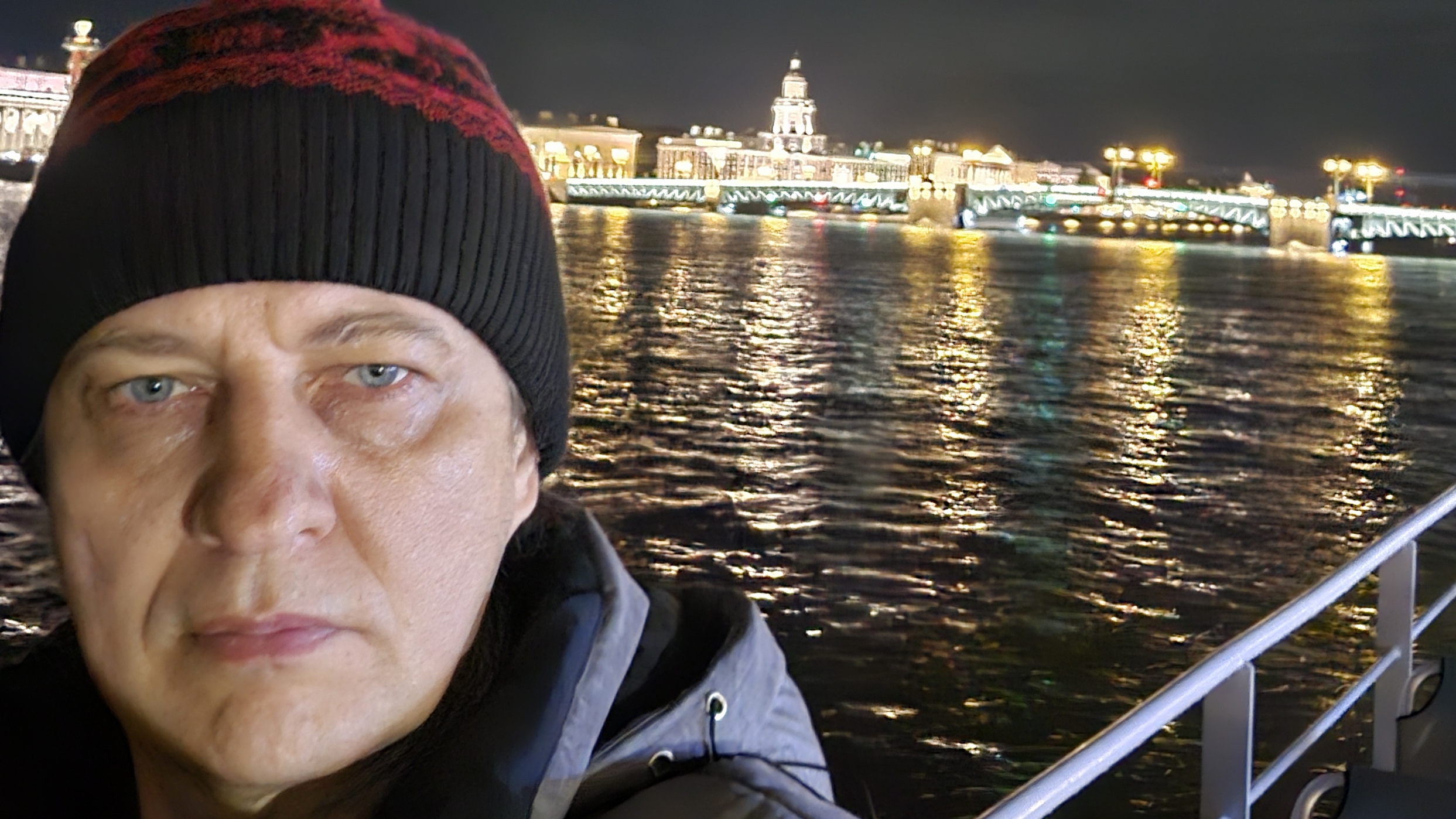Ночь Питер. Наш теплоход для ночной прогулки по Неве. Плывем под мостами. Обзор корабля. 05-09-2026