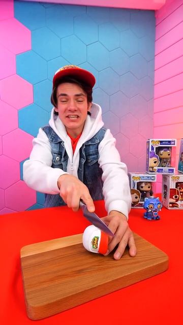 Правда ли что внутри Funko Pop Jake есть скейт?