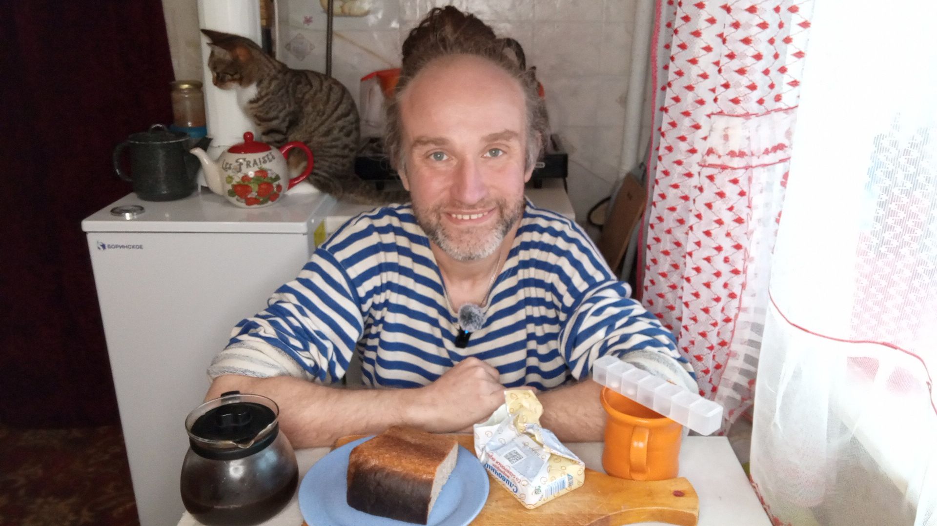 Завтрак с котями. У меня зависимость. Распаковочка. Мукбанг. Обжор. Еда на камеру. Диета. Шизофрения