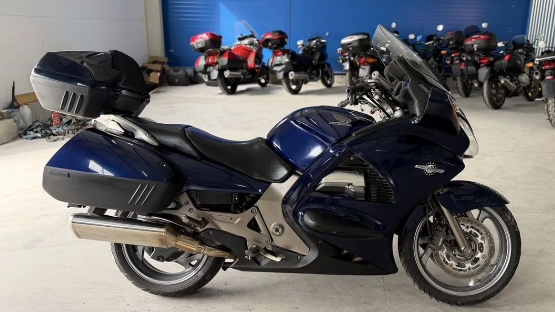 Honda ST1300 Pan European, 2005 из Европы!