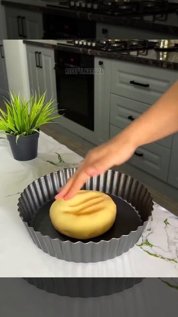 Ягодно творожный пирог