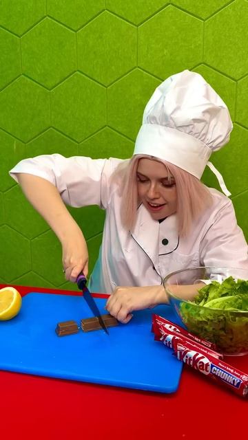 Бруно не любит KitKat !!