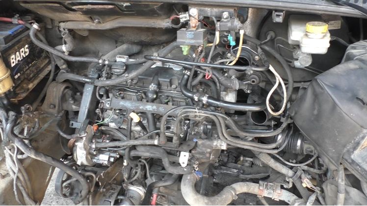 Поломало распредвал замена двигателя на Peugeot Boxer 2 2,2 дизель Пежо Боксер 2 2002 года 2часть