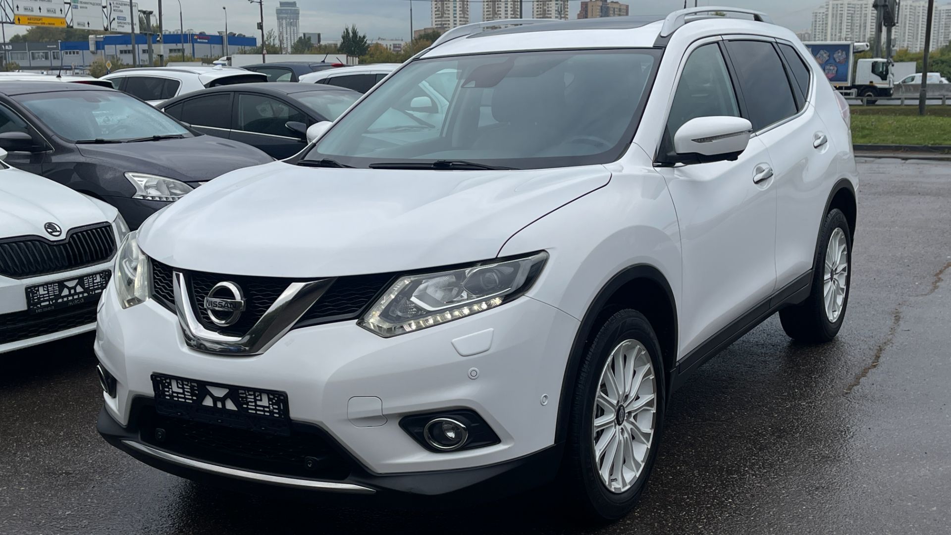 NISSAN X-TRAIL (2015)