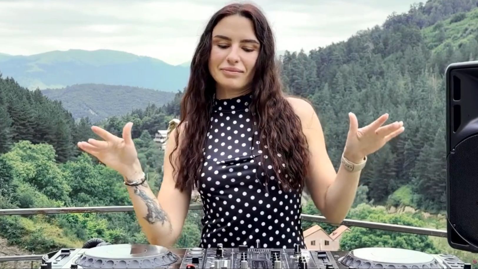 Lisa Marty  Mountain mix. Indie Dance, Afro House