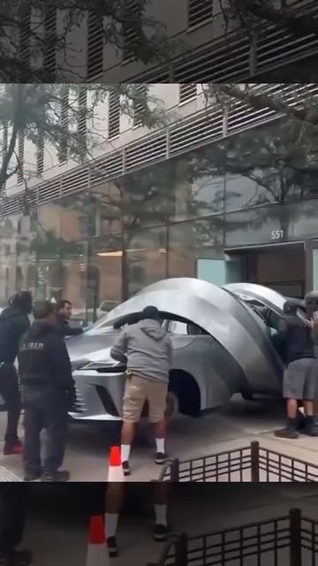 Это несварение? MSCHF свернула Lexus в трубочку