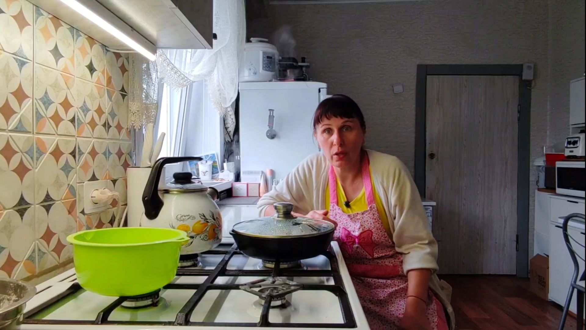 У МЕНЯ ЕСТЬ ВРЕДНАЯ ПРИВЫЧКА. ПОЖАРИЛА РЫБУ, ПОСТАВИЛА ТЕСТО