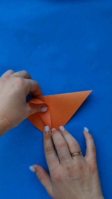 Поделку с осенними ассоциациями
