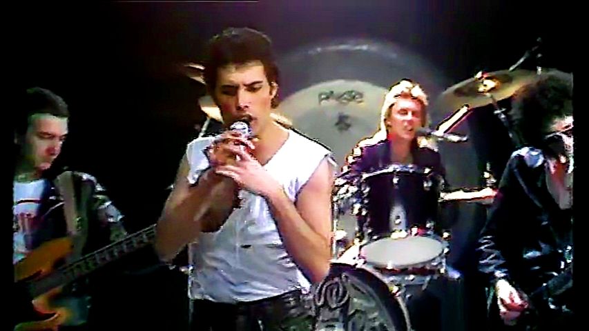 Queen - Crazy Little Thing Called Love (1977)