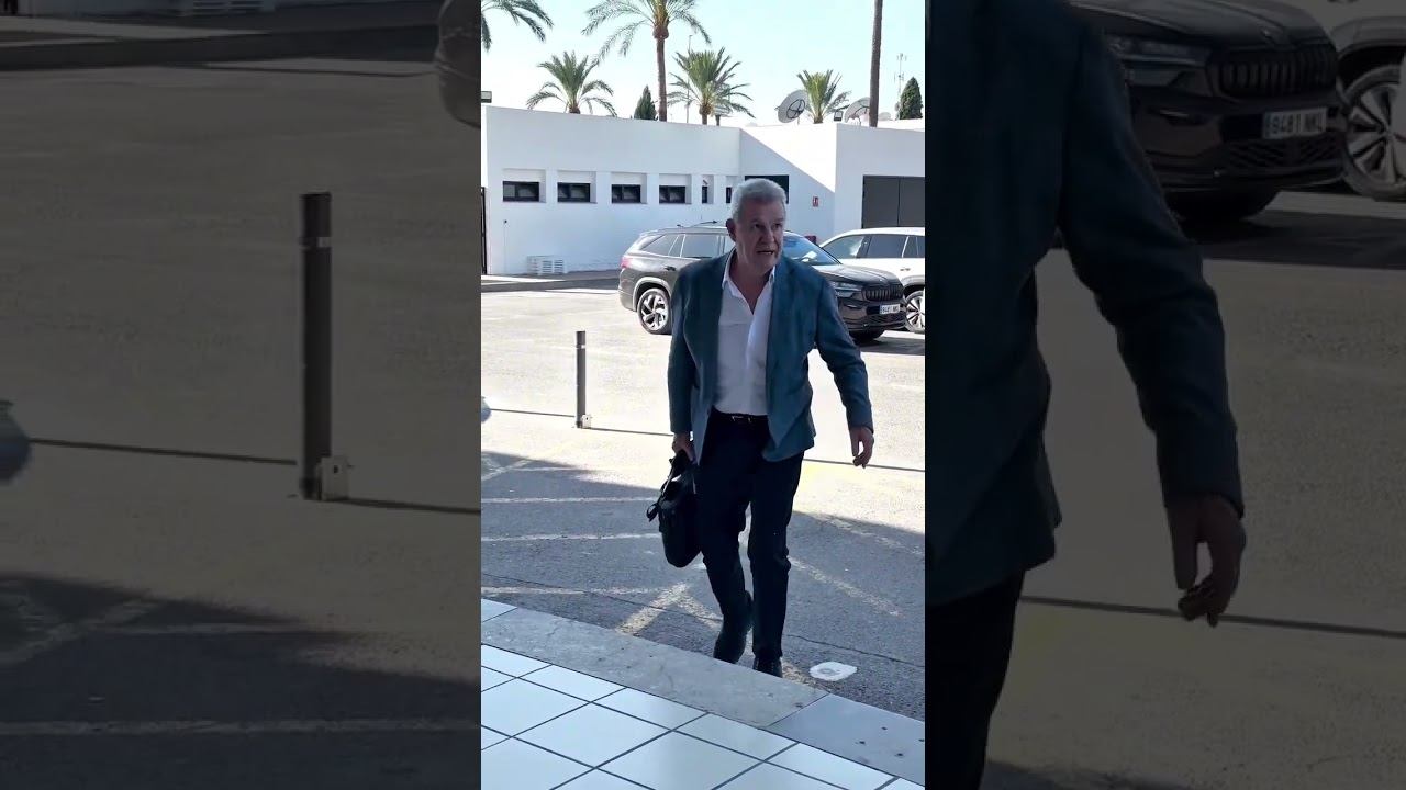 ¡Javier Aguirre Ya Está En La Ciutat Esportiva Del Valencia CF!