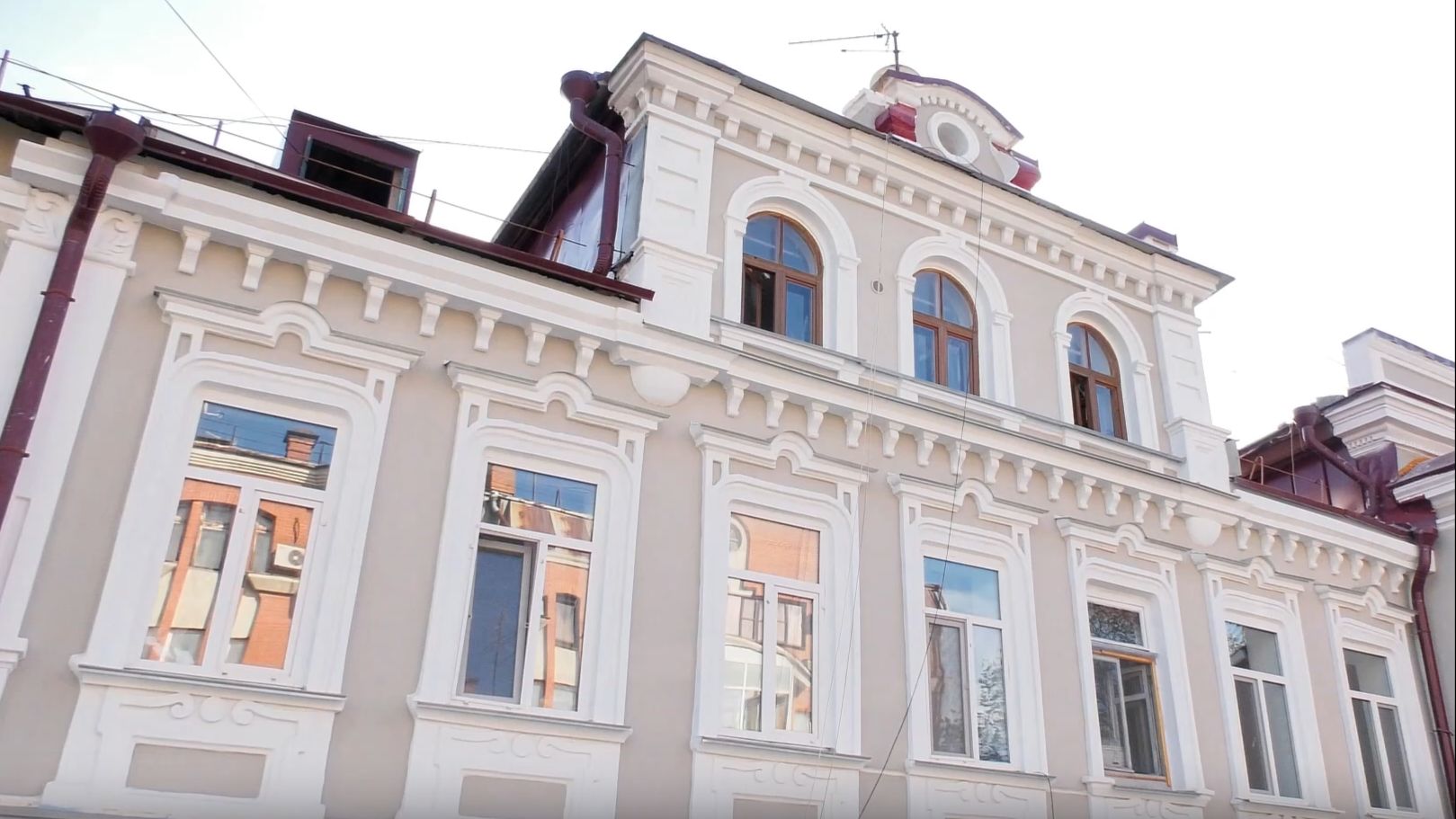 Обновленный фасад дома на улице Алексея Толстого в Самаре