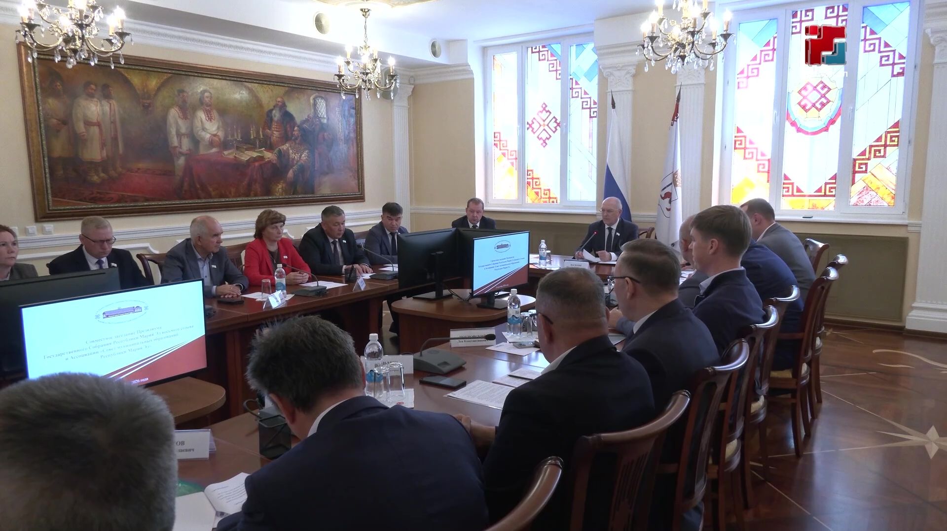 Президиум Госсобрания и Совет муниципальных образований обсудили реализацию наказов избирателей