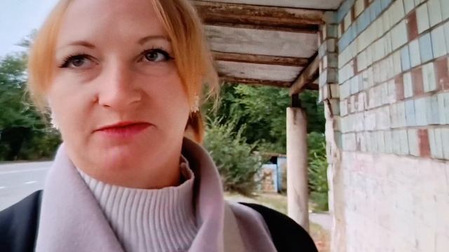 Беззубая поехала к мужу.
