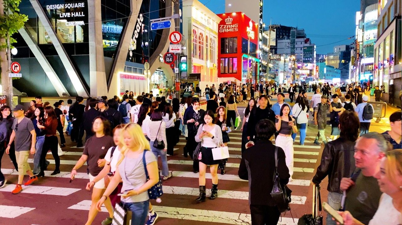 홍대에 경악하는 외국인들! 한국 밤 문화가 짜증나게 좋은 이유는 서울여행워커
