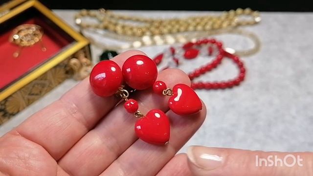 205. Пополняю коллекцию винтажных украшений.