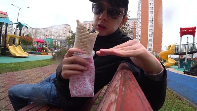 ПРОБУЮ МОСКОВСКУЮ ШАУРМУ!