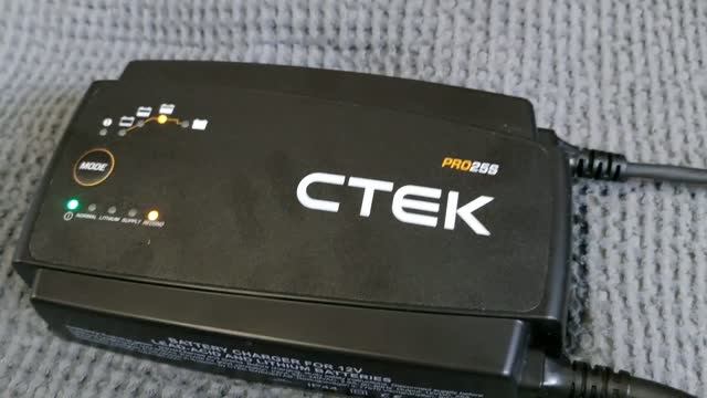 Автоматическое Зарядное Устройство  CTEK  PRO  25S. Обман автоматики  с помощью  мороженных овощей.