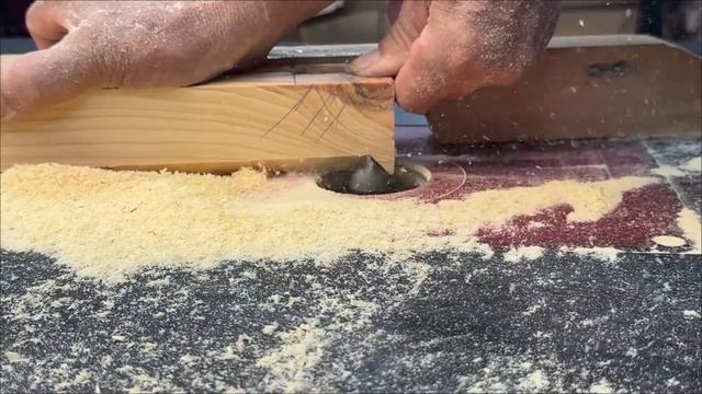 Раскладной столик из поддонов для вашего сада.