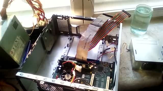 Когда всё идёт не так: попытка установки Windows XP на зомби-компьютер