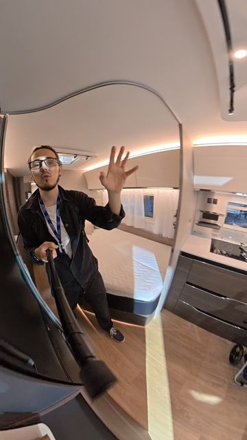 9 мест в прицепе? Adria Alpina удивляет! 🚐