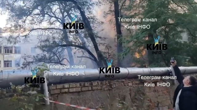 Последствия прилета по зданию Высшего совета правосудия в Киеве.