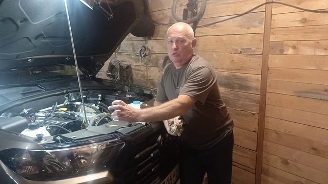 Нива Трэвэл 1,8. Две непроблемы из под капота.