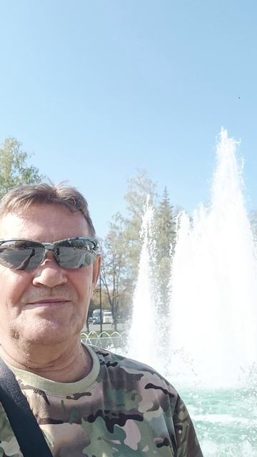 Локация:Уфа, сквер Ильича, бабье лето.