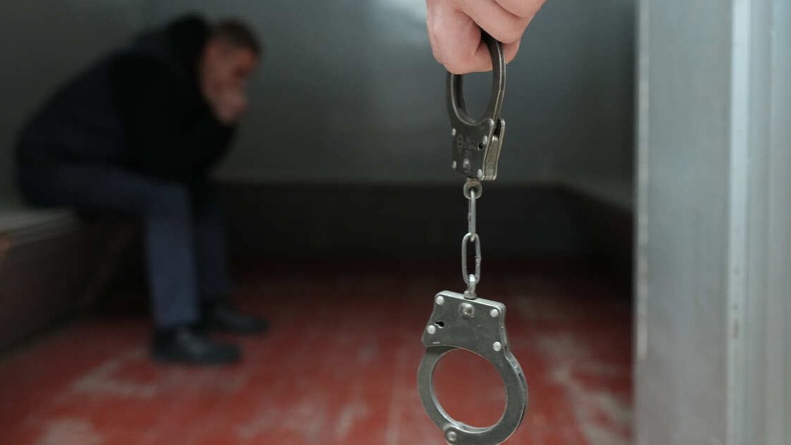Мужа хозяйки мошеннического медцентра заключили под стражу в Петербурге