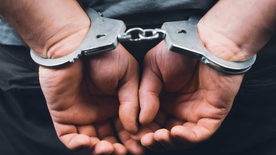 Полицейский выдал мать замуж за участника СВО, чтобы украсть все его деньги