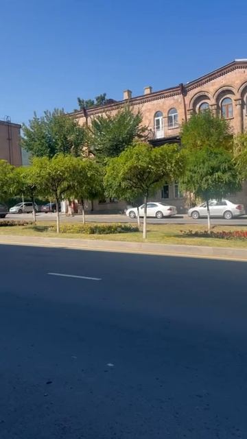 ARMENIA🇦🇲iARMEN❤️💙🧡