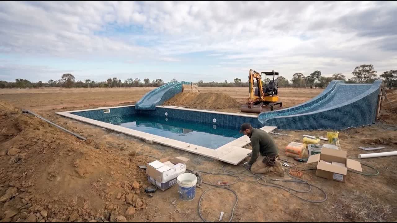 I Built A Luxury Pool With GIANT Dirt Slides! 🤯🏊♂️