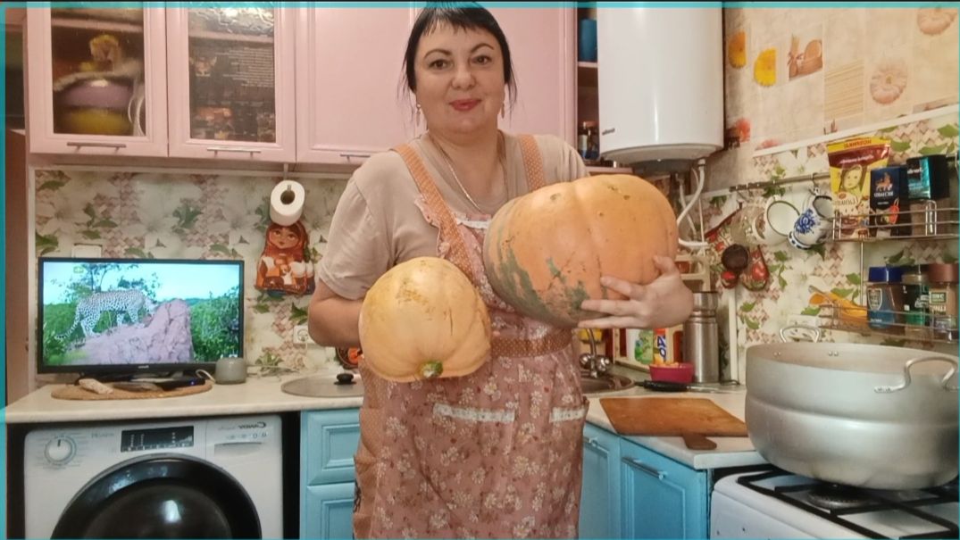 БЕЗ ДЕЛ НЕ СИЖУ, СОБРАЛАСЬ ПРИГОТОВИТЬ ТЫКВЕННЫЙ СОК