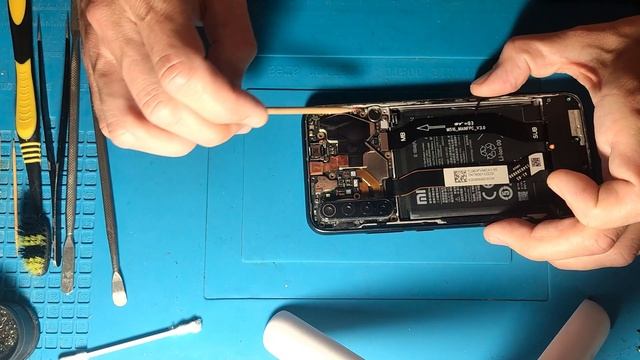 Замена аккумулятора Redmi 8T