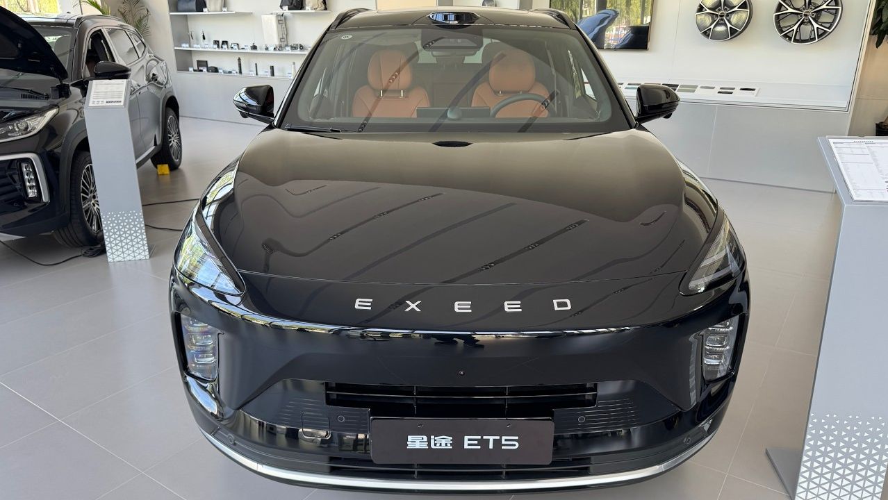 6. The New 2026 CHERY EXEED ET5  - Exterior And Interior
